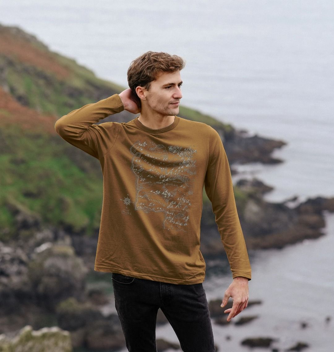 Realm of MIDDLE-EARTH™ Long Sleeved T-Shirt